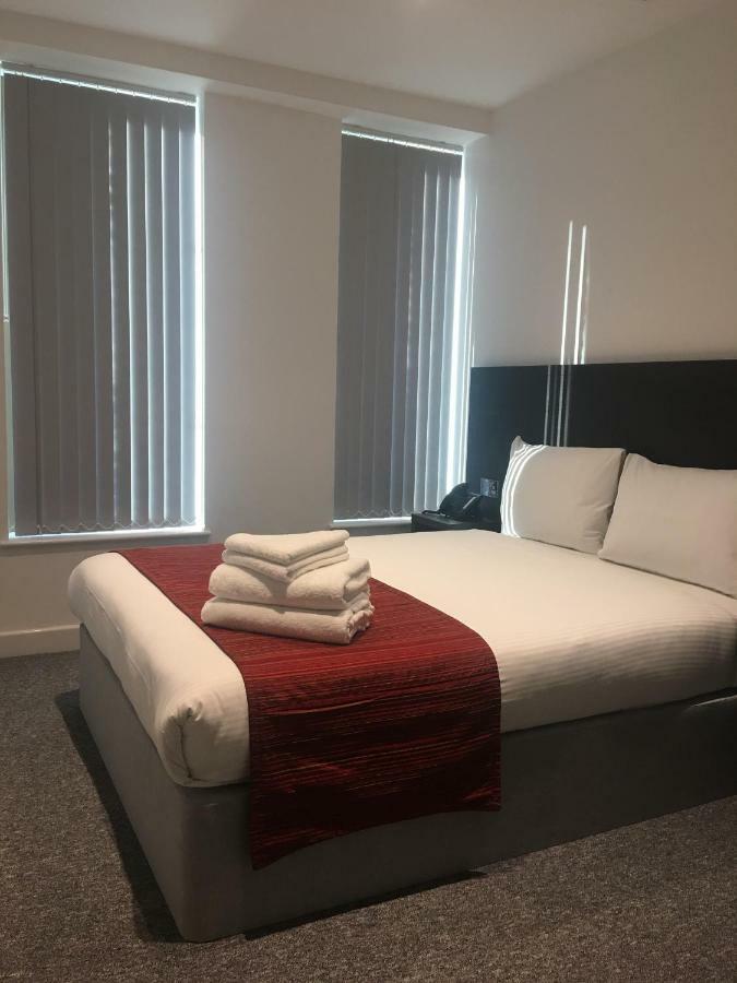 Somerville Apartments London Heathrow Hillingdon Esterno foto
